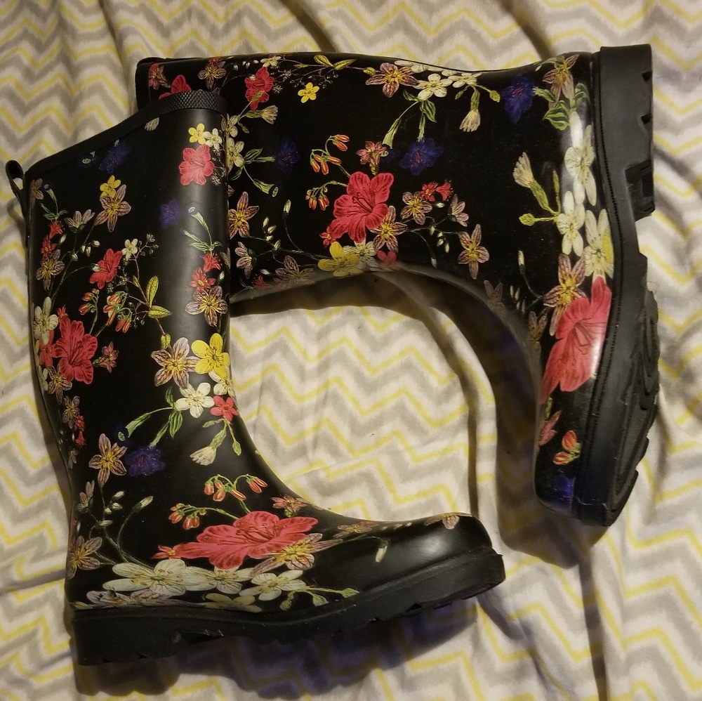 Women's rainboots